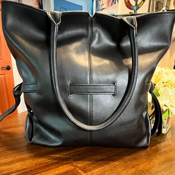 BCBGeneration Large Black Vegan Leather Zippered Tote Shoulder Bag 15.5 W 13.5 H - Picture 1 of 6